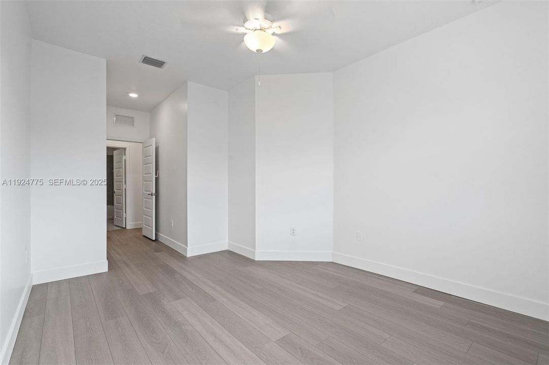 For Sale: $615,000 (3 beds, 2 baths, 1838 Square Feet)