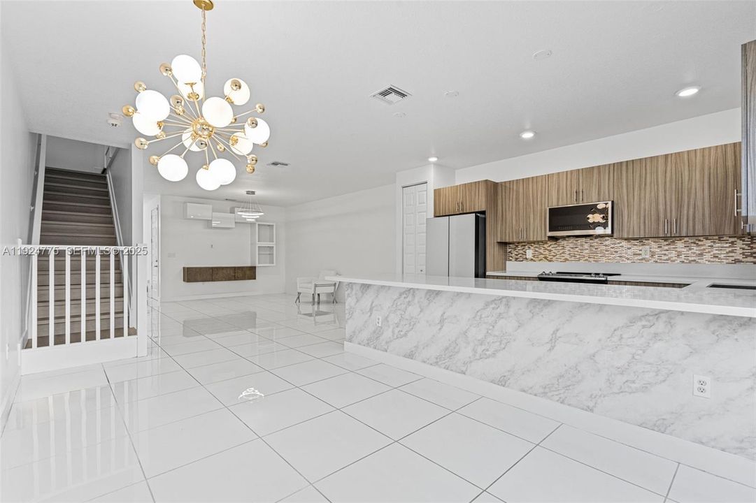 For Sale: $615,000 (3 beds, 2 baths, 1838 Square Feet)