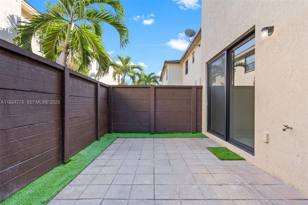 For Sale: $615,000 (3 beds, 2 baths, 1838 Square Feet)