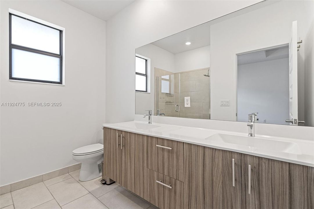 For Sale: $615,000 (3 beds, 2 baths, 1838 Square Feet)