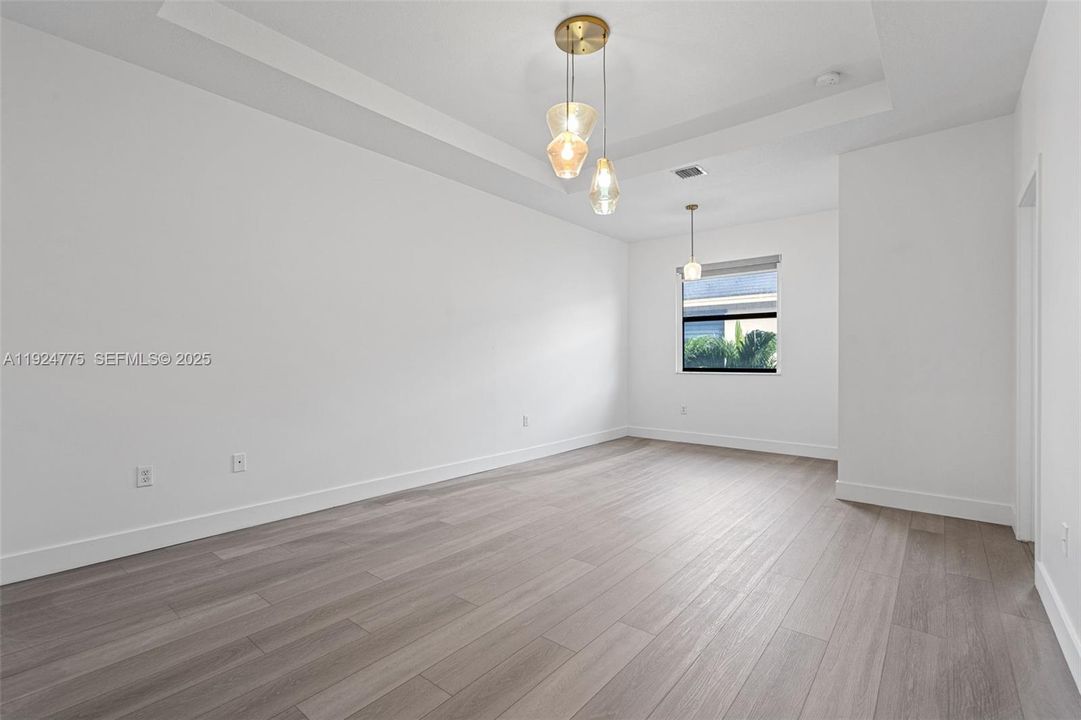 For Sale: $615,000 (3 beds, 2 baths, 1838 Square Feet)