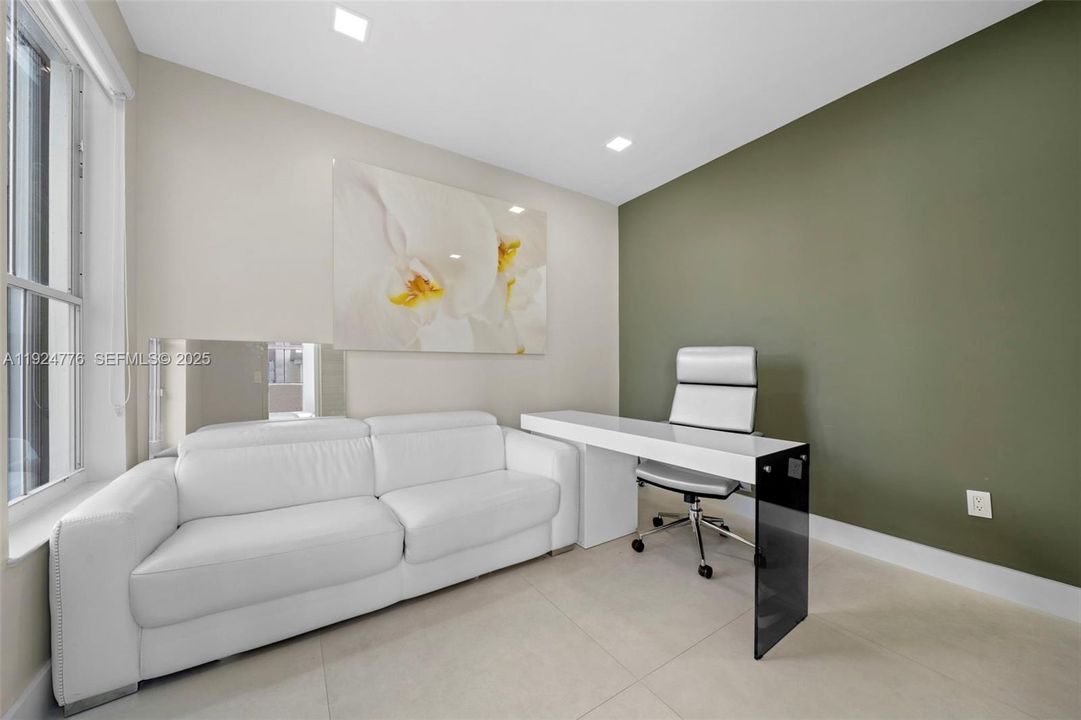 For Rent: $10,000 (4 beds, 2 baths, 2423 Square Feet)