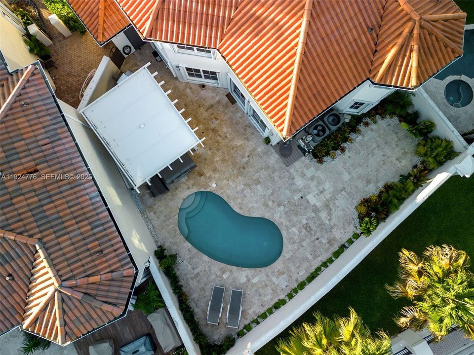 For Rent: $10,000 (4 beds, 2 baths, 2423 Square Feet)