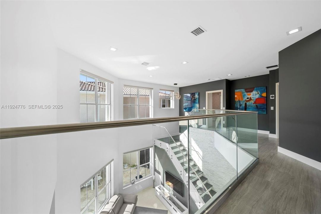 For Rent: $10,000 (4 beds, 2 baths, 2423 Square Feet)