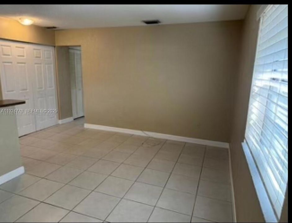 For Rent: $1,600 (1 beds, 1 baths, 533 Square Feet)