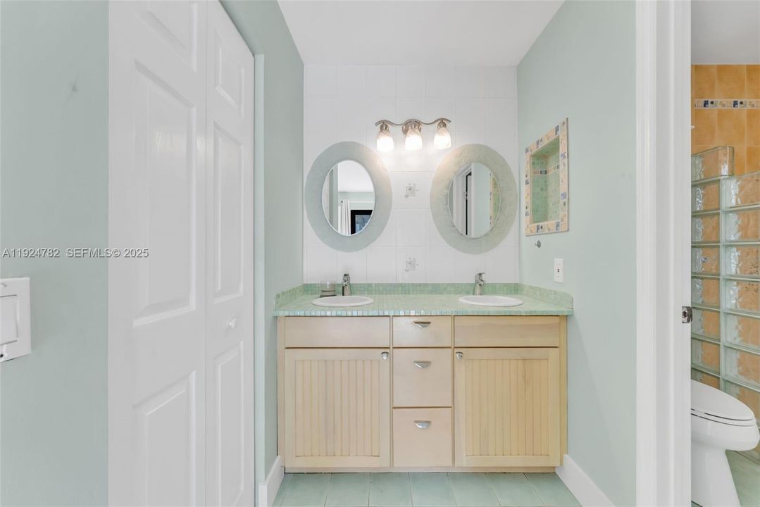 待售: $575,000 (3 贝兹, 2 浴室, 1505 平方英尺)