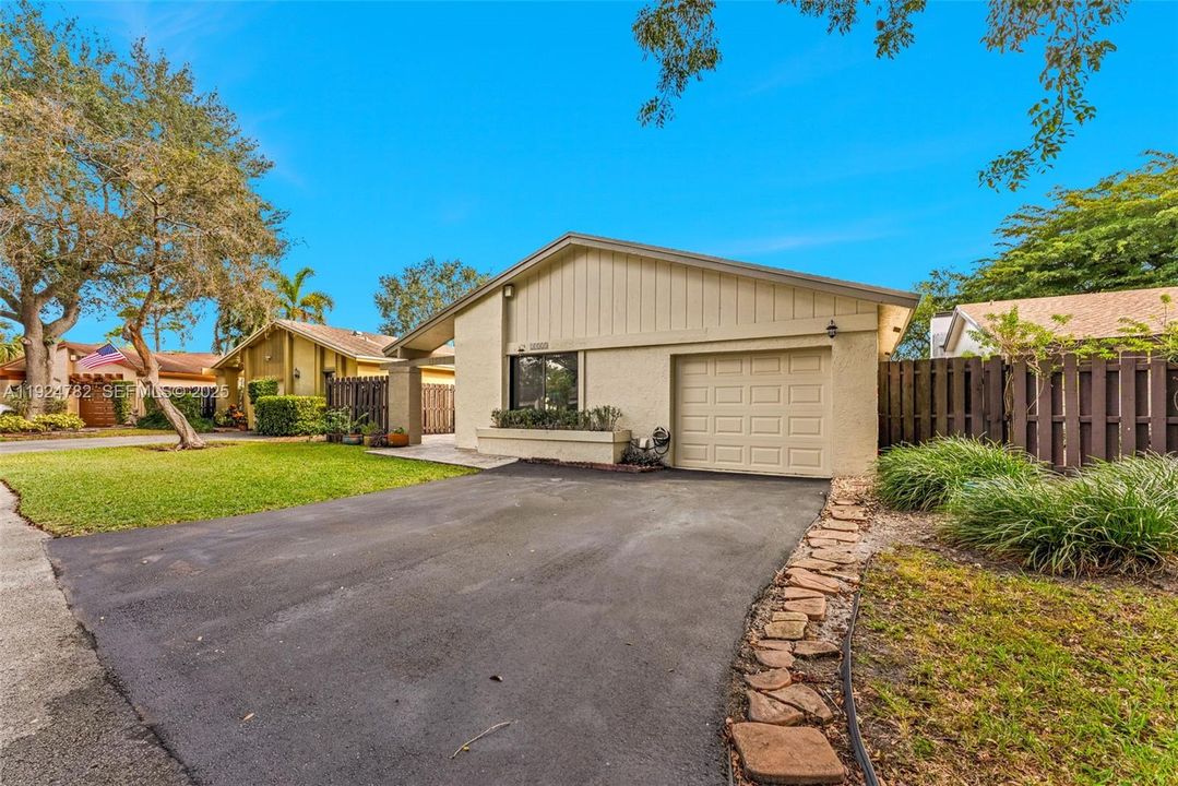 待售: $575,000 (3 贝兹, 2 浴室, 1505 平方英尺)