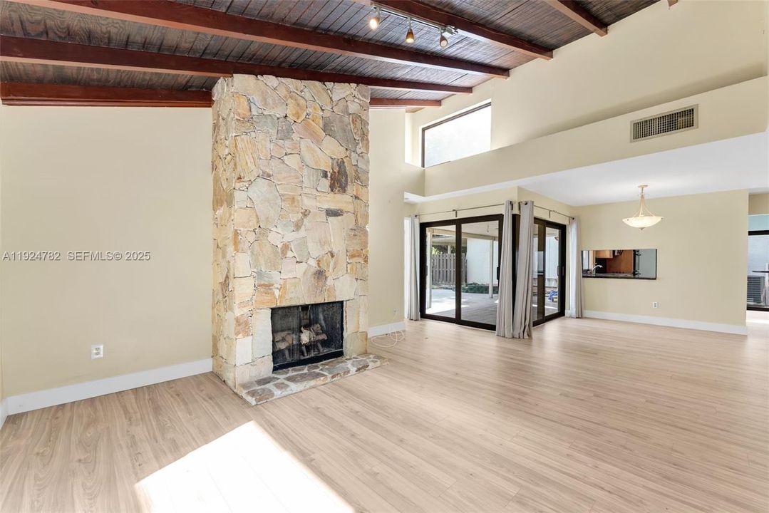 待售: $575,000 (3 贝兹, 2 浴室, 1505 平方英尺)