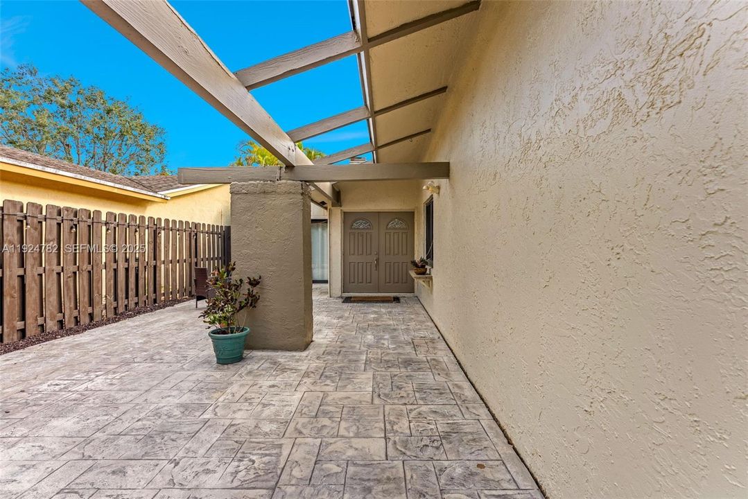 待售: $575,000 (3 贝兹, 2 浴室, 1505 平方英尺)