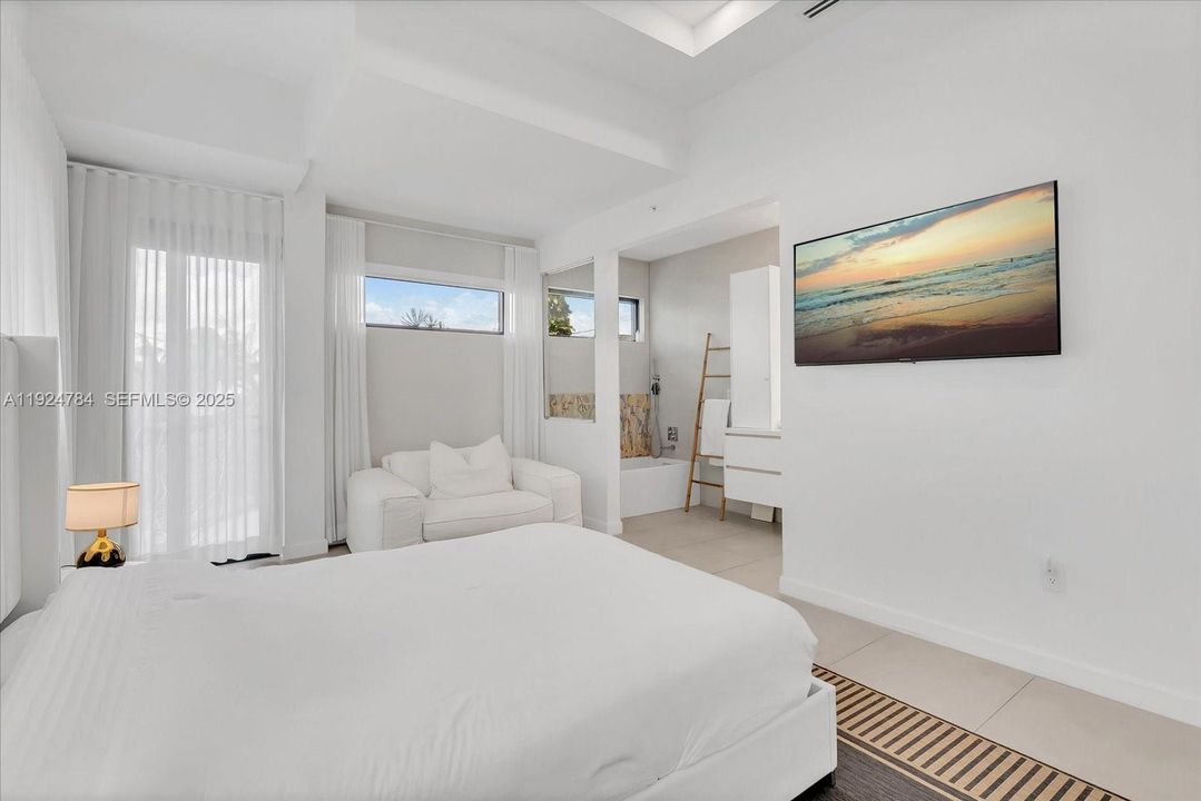 待售: $8,900,000 (3 贝兹, 3 浴室, 3153 平方英尺)