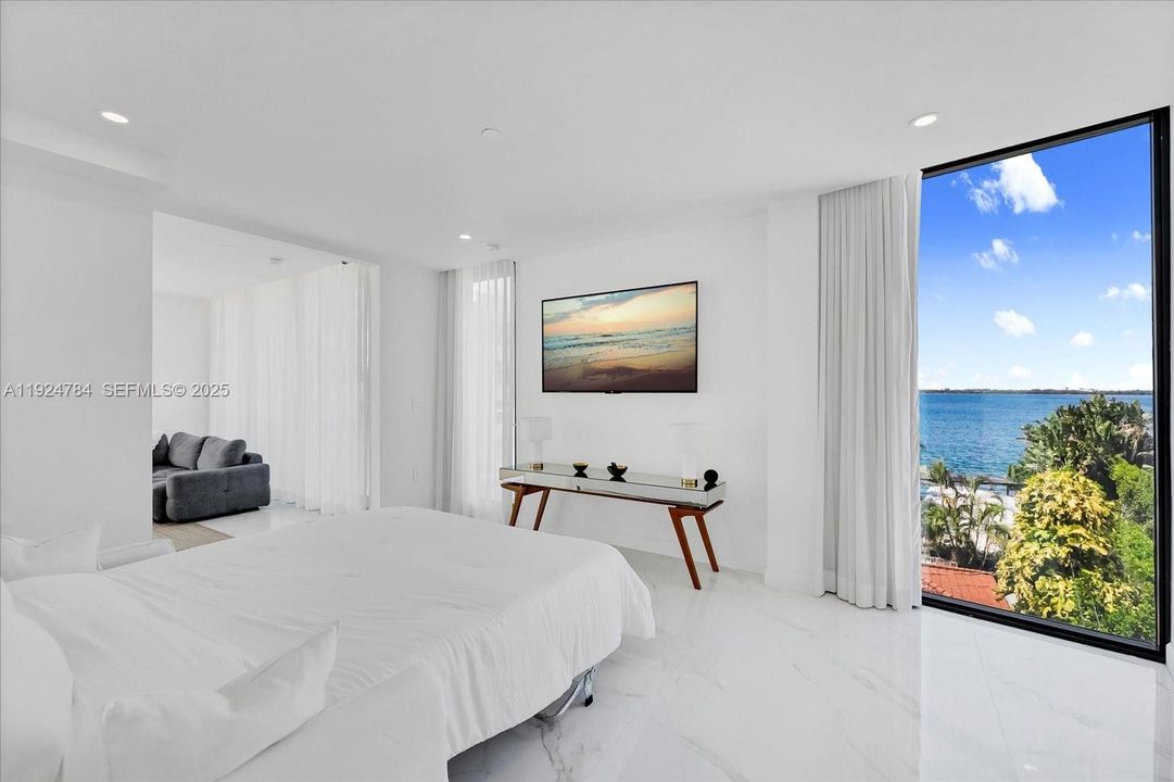 待售: $8,900,000 (3 贝兹, 3 浴室, 3153 平方英尺)