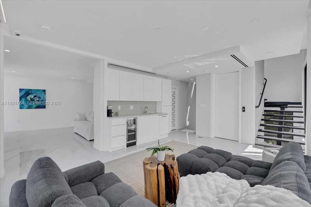 待售: $8,900,000 (3 贝兹, 3 浴室, 3153 平方英尺)