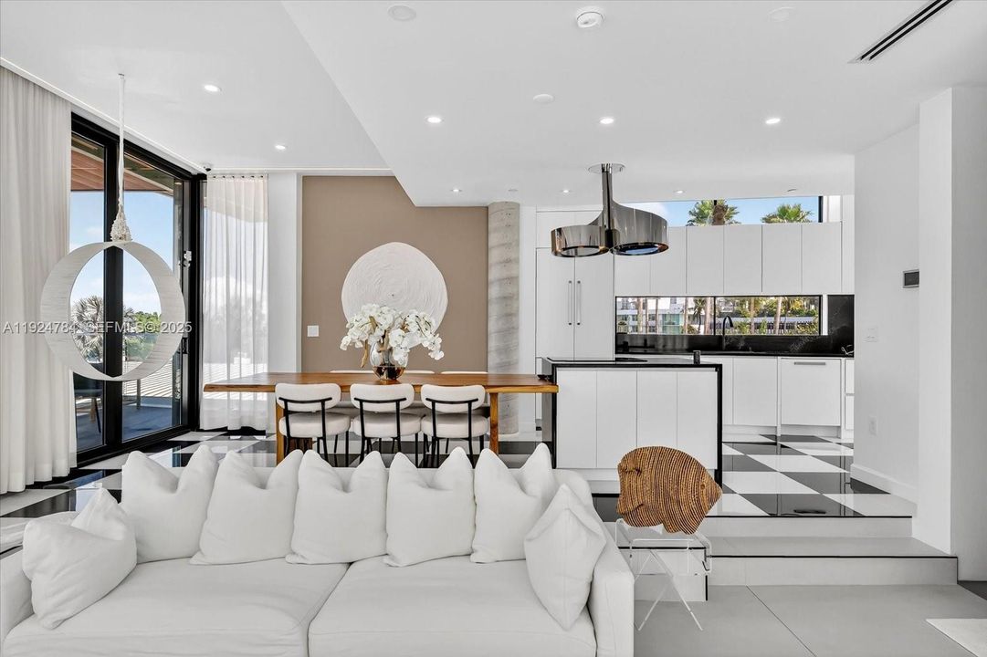 待售: $8,900,000 (3 贝兹, 3 浴室, 3153 平方英尺)