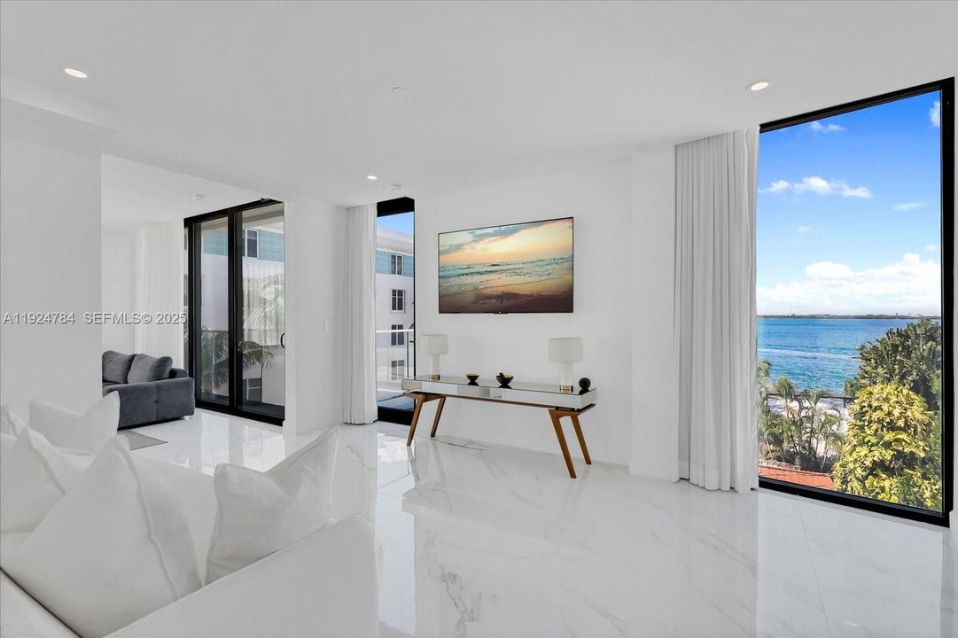 待售: $8,900,000 (3 贝兹, 3 浴室, 3153 平方英尺)