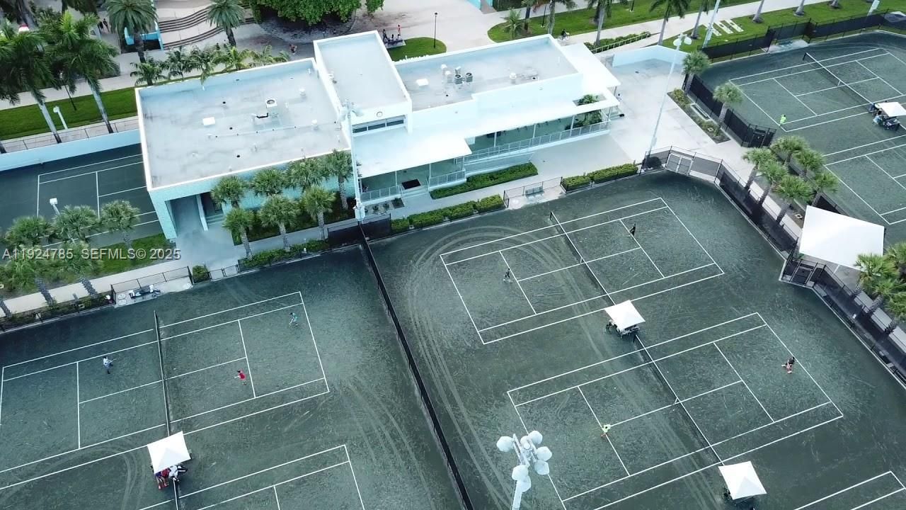 For Rent: $1,800 (0 beds, 1 baths, 450 Square Feet)