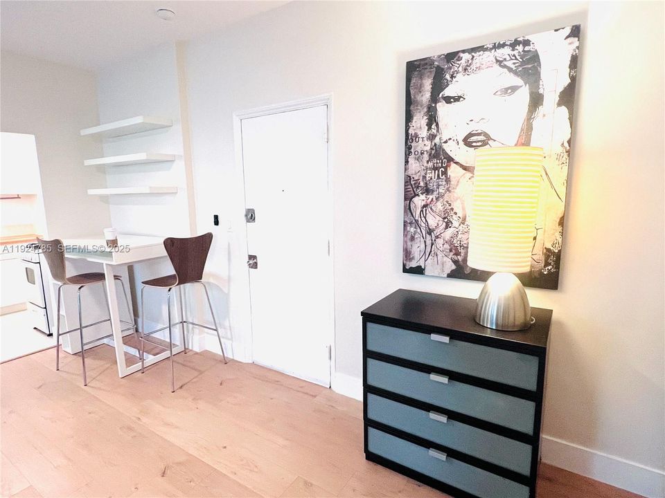 For Rent: $1,800 (0 beds, 1 baths, 450 Square Feet)