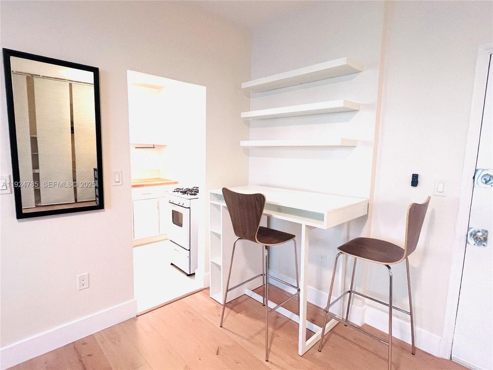 For Rent: $1,800 (0 beds, 1 baths, 450 Square Feet)