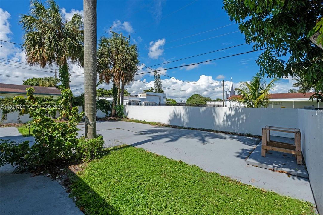 For Rent: $2,200 (2 beds, 1 baths, 0 Square Feet)