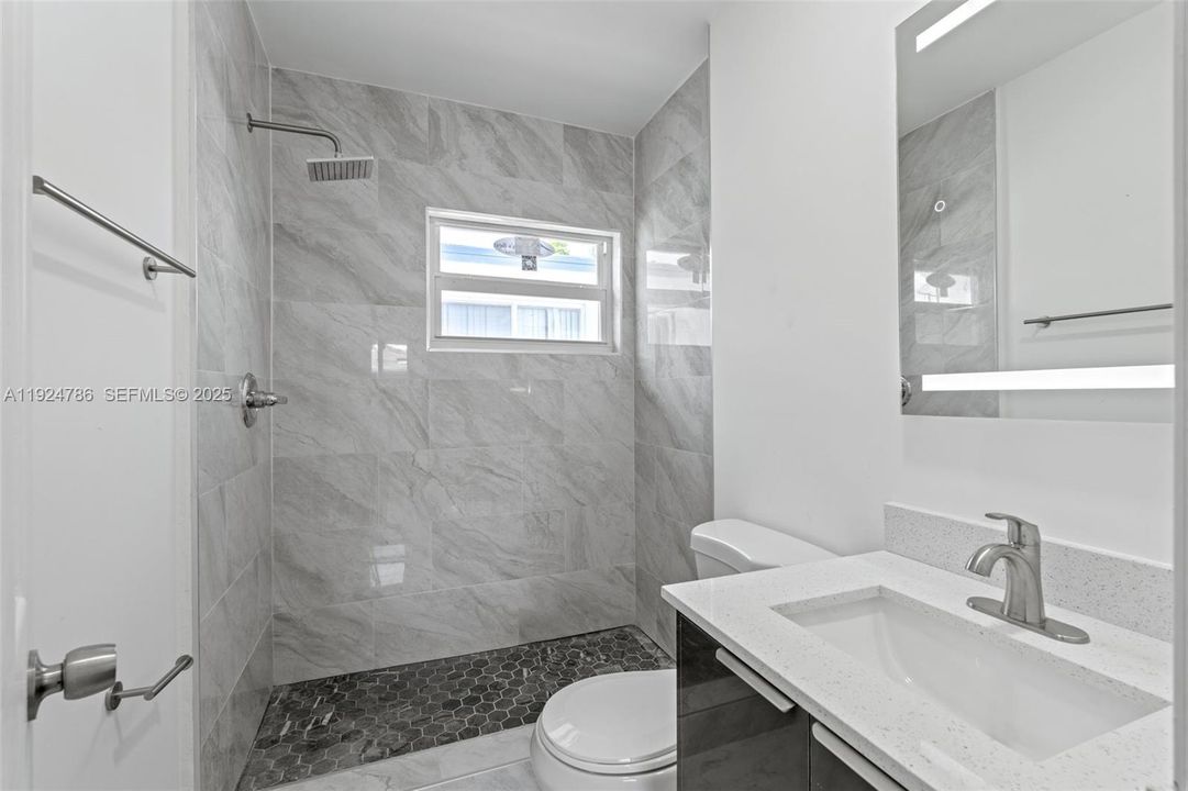 For Rent: $2,200 (2 beds, 1 baths, 0 Square Feet)