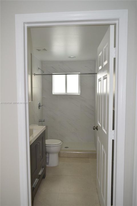 For Rent: $2,900 (3 beds, 2 baths, 2396 Square Feet)