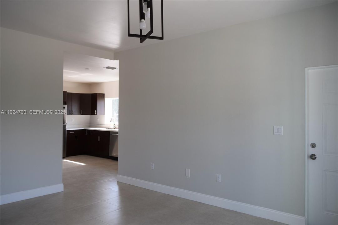 For Rent: $2,900 (3 beds, 2 baths, 2396 Square Feet)