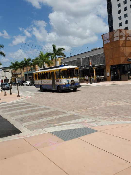 For Rent: $3,600 (2 beds, 2 baths, 1166 Square Feet)