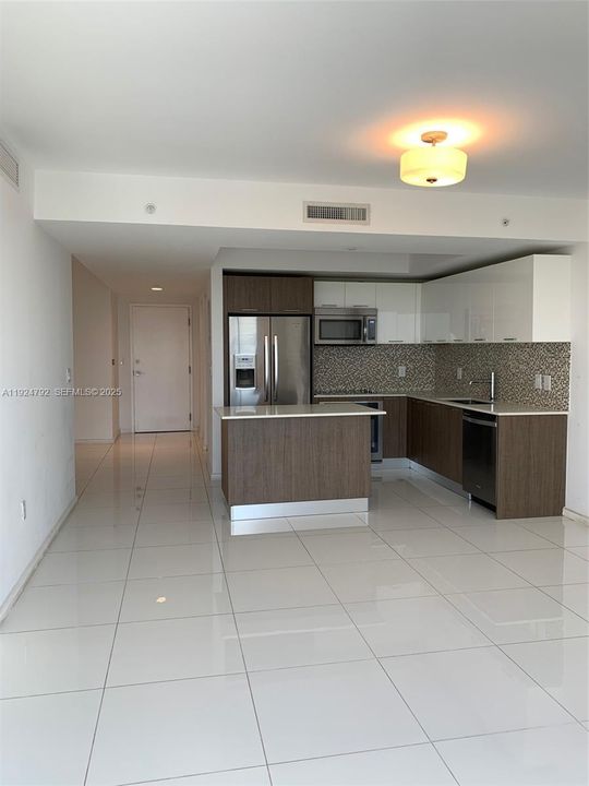 For Rent: $3,600 (2 beds, 2 baths, 1166 Square Feet)