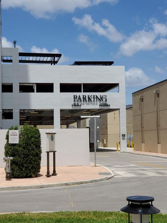 For Rent: $3,600 (2 beds, 2 baths, 1166 Square Feet)