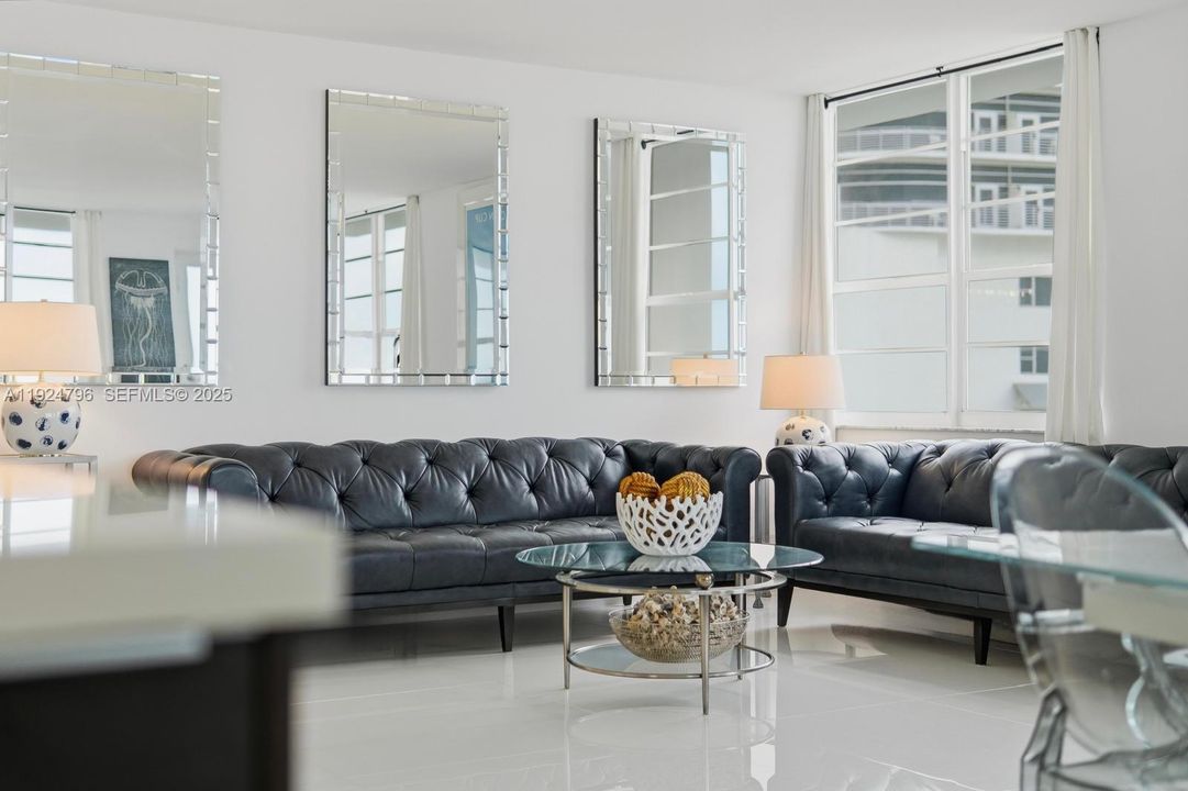 待售: $3,449,000 (4 贝兹, 4 浴室, 2565 平方英尺)