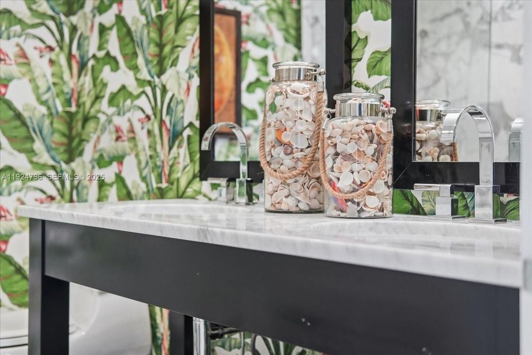 待售: $3,449,000 (4 贝兹, 4 浴室, 2565 平方英尺)