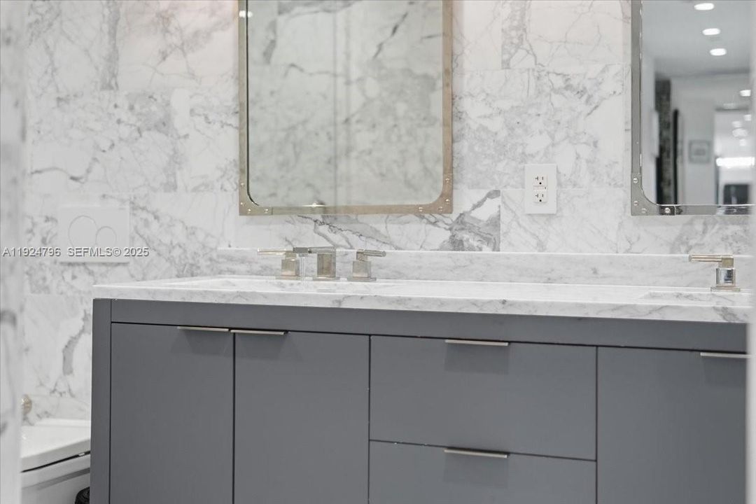 待售: $3,449,000 (4 贝兹, 4 浴室, 2565 平方英尺)