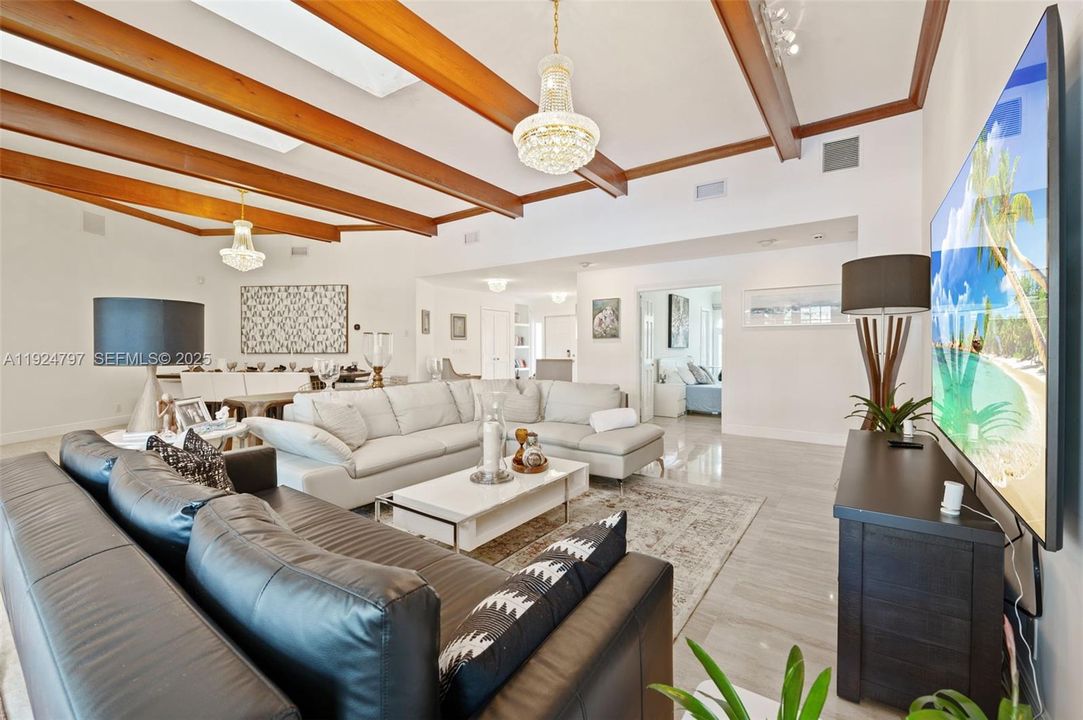 En Venta: $1,630,000 (5 camas, 3 baños, 3004 Pies cuadrados)