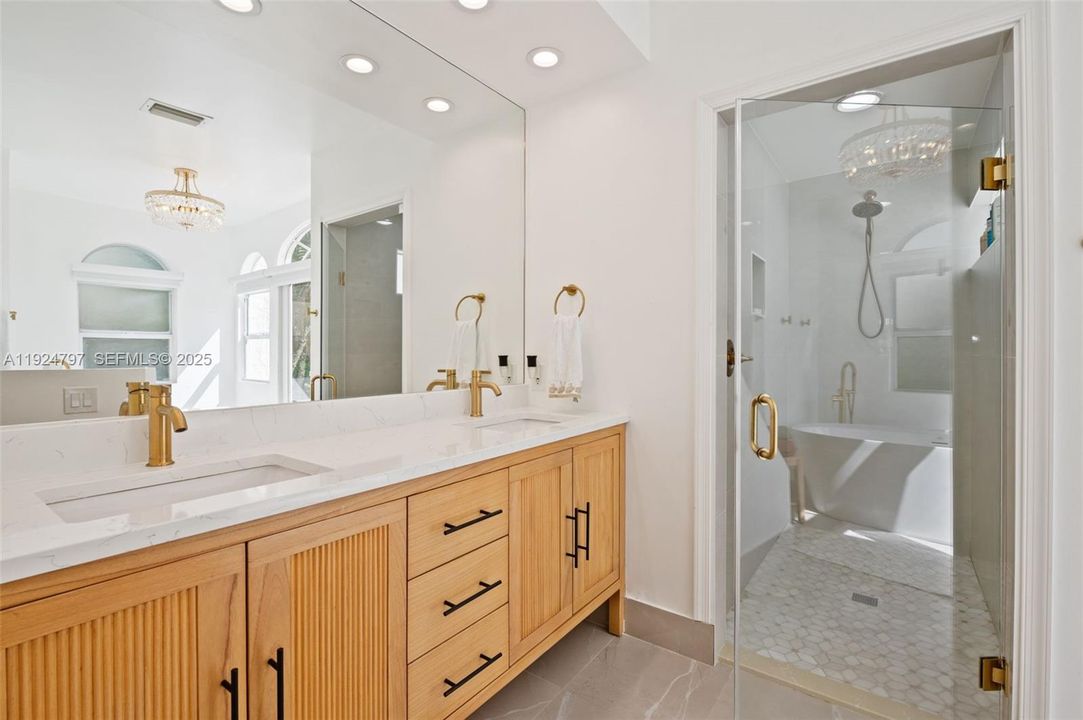 En Venta: $1,630,000 (5 camas, 3 baños, 3004 Pies cuadrados)