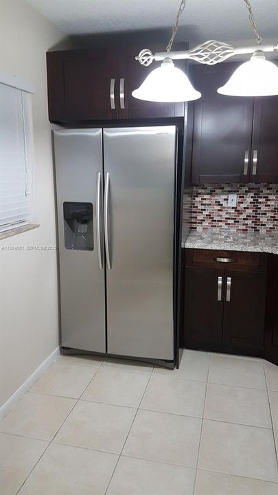For Rent: $2,300 (2 beds, 2 baths, 970 Square Feet)