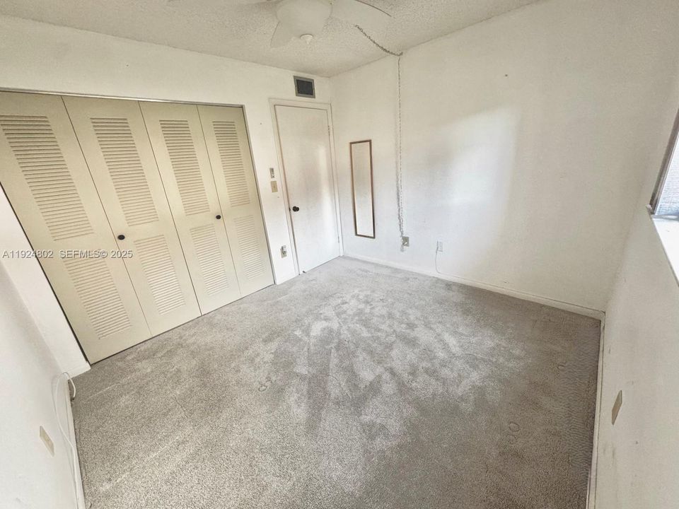 For Sale: $129,000 (3 beds, 2 baths, 1163 Square Feet)