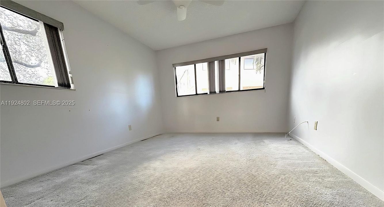 For Sale: $129,000 (3 beds, 2 baths, 1163 Square Feet)