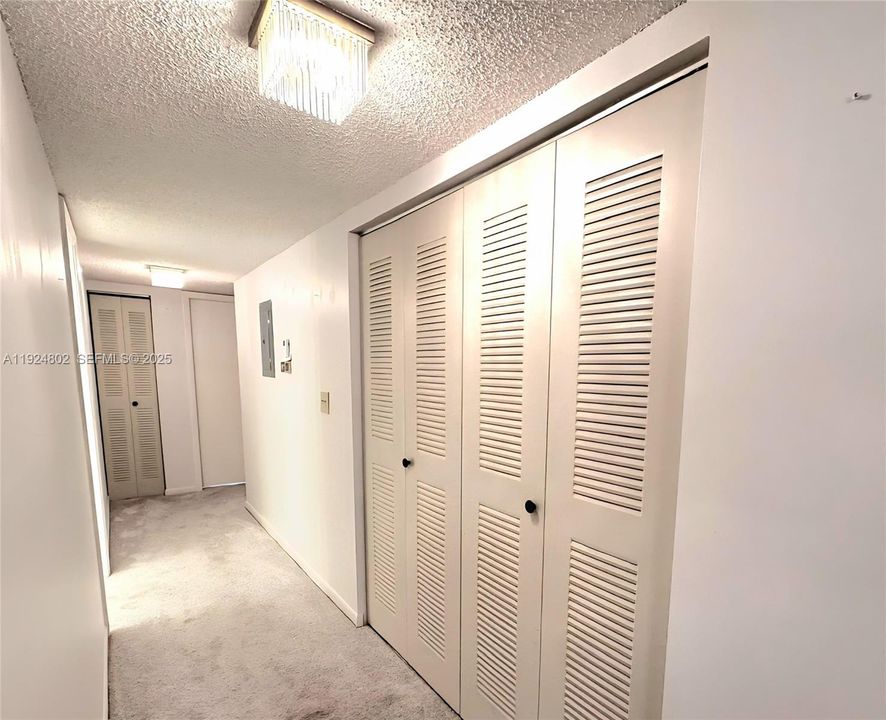 For Sale: $129,000 (3 beds, 2 baths, 1163 Square Feet)