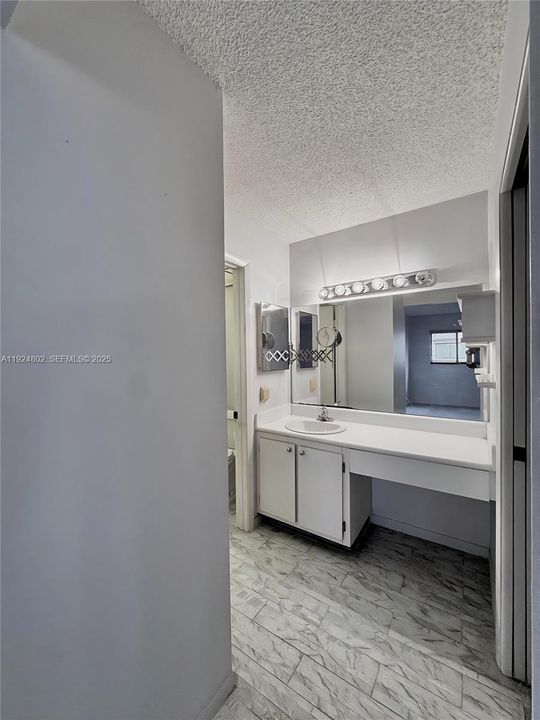 For Sale: $129,000 (3 beds, 2 baths, 1163 Square Feet)