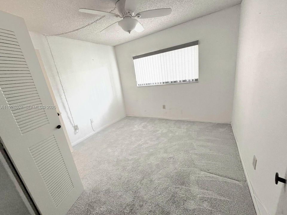 For Sale: $129,000 (3 beds, 2 baths, 1163 Square Feet)