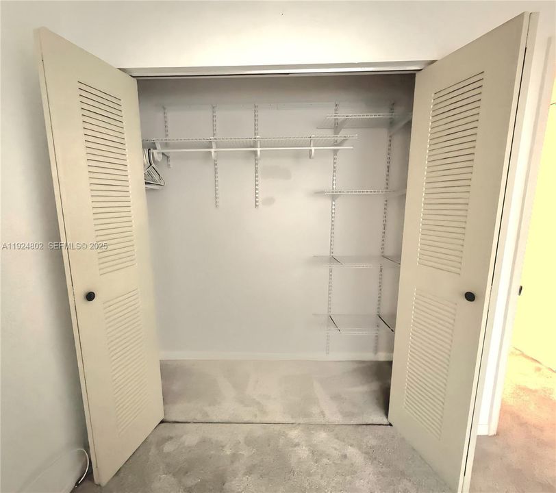 For Sale: $129,000 (3 beds, 2 baths, 1163 Square Feet)