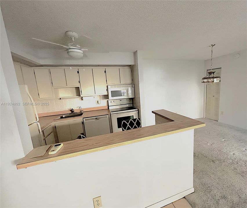 For Sale: $129,000 (3 beds, 2 baths, 1163 Square Feet)