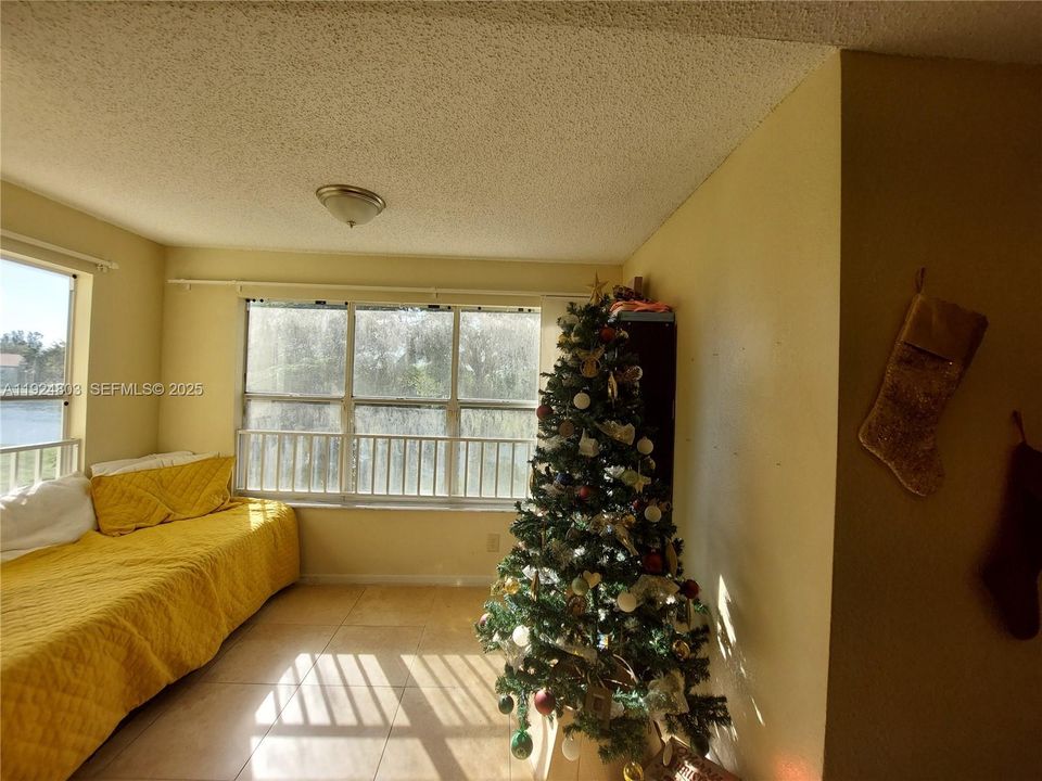 Extra space social area