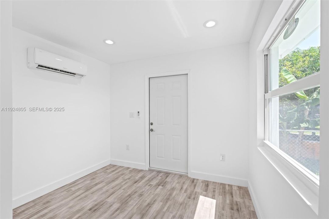 For Rent: $1,500 (1 beds, 1 baths, 0 Square Feet)