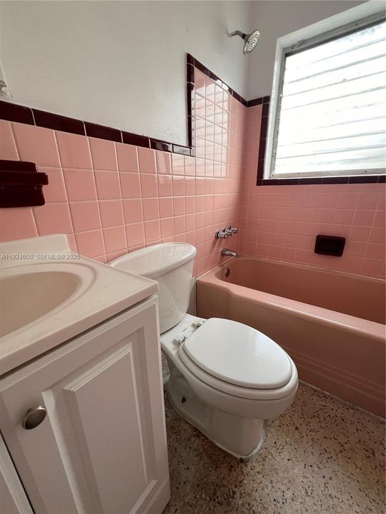 出租: $1,200 (0 贝兹, 1 浴室, 4788 平方英尺)