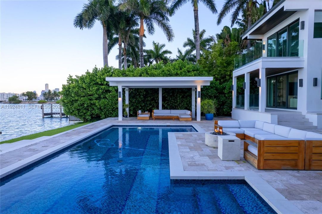 For Sale: $22,500,000 (6 beds, 6 baths, 5479 Square Feet)