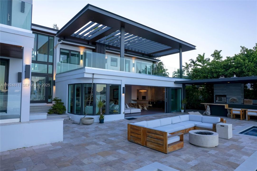 For Sale: $22,500,000 (6 beds, 6 baths, 5479 Square Feet)