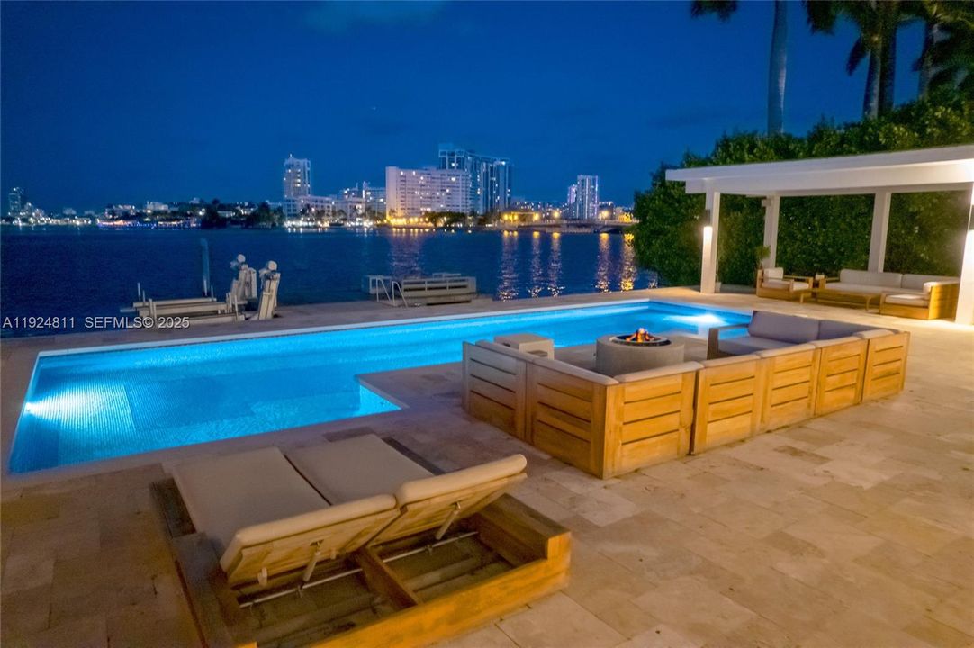 For Sale: $22,500,000 (6 beds, 6 baths, 5479 Square Feet)