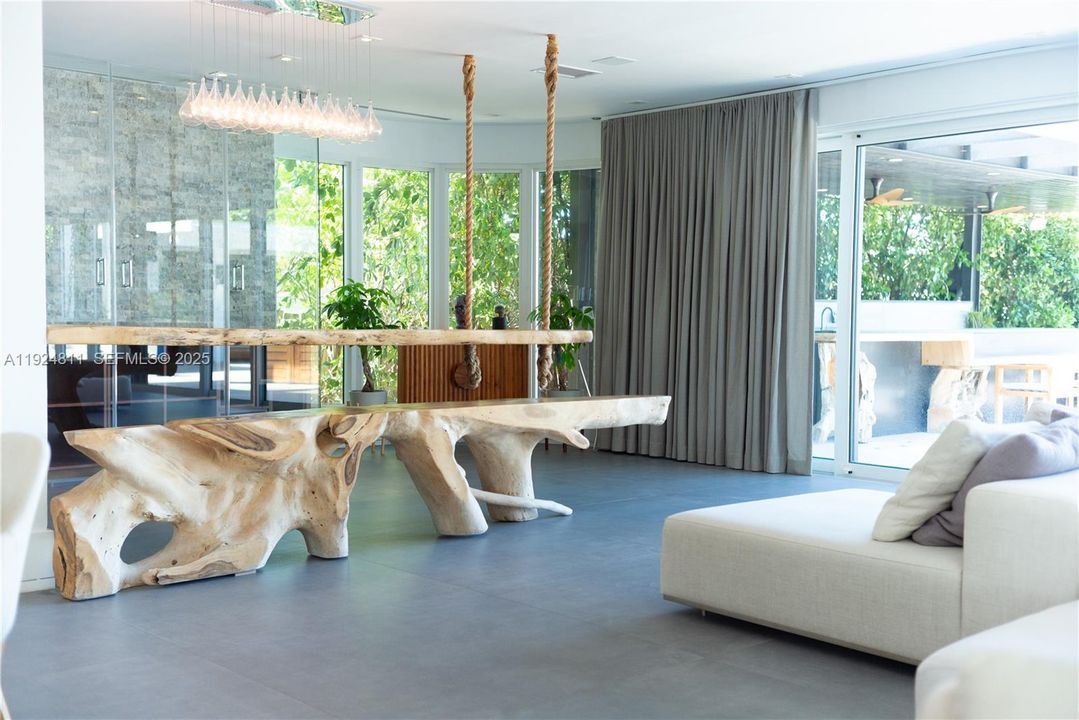 For Sale: $22,500,000 (6 beds, 6 baths, 5479 Square Feet)