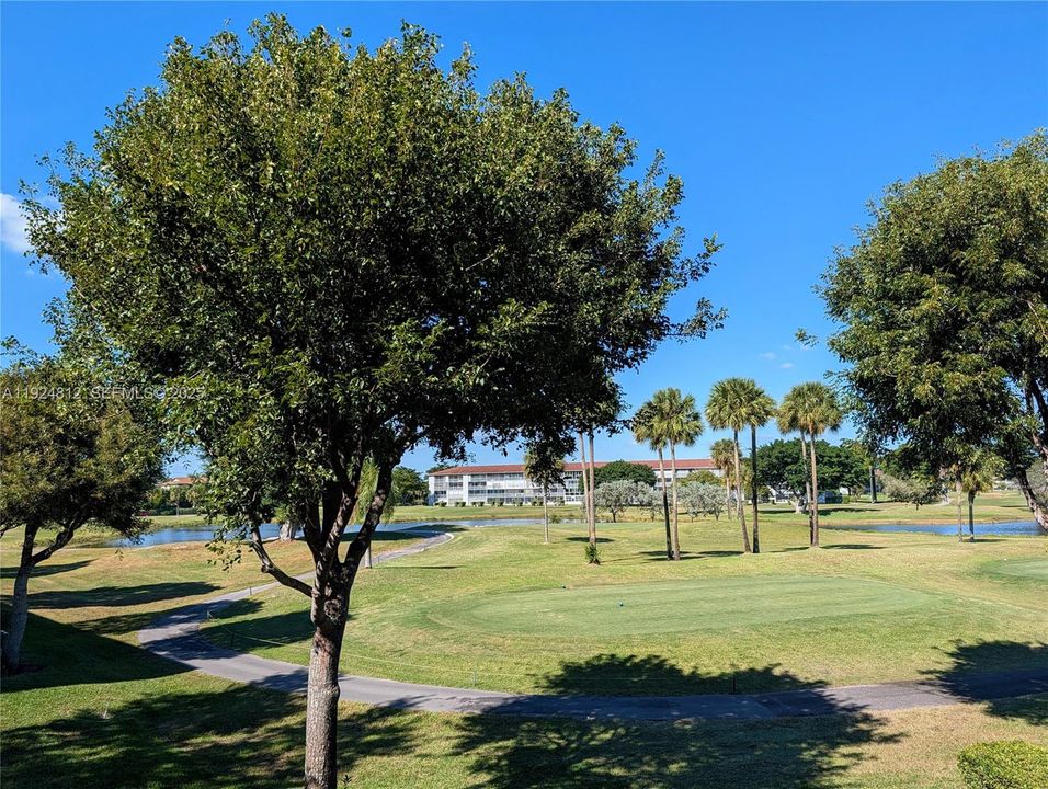 For Sale: $169,000 (2 beds, 2 baths, 1044 Square Feet)