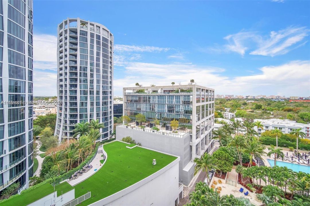 For Sale: $1,750,000 (2 beds, 2 baths, 1540 Square Feet)